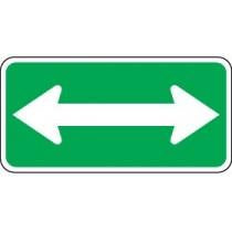 Green traffic sign with (both ways) arrows on a white background