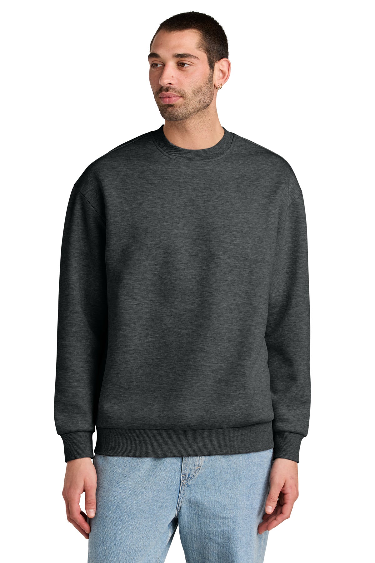District V.I.T. Heavyweight Fleece Crew DT6154