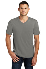 District Very Important Tee V-Neck DT6500
